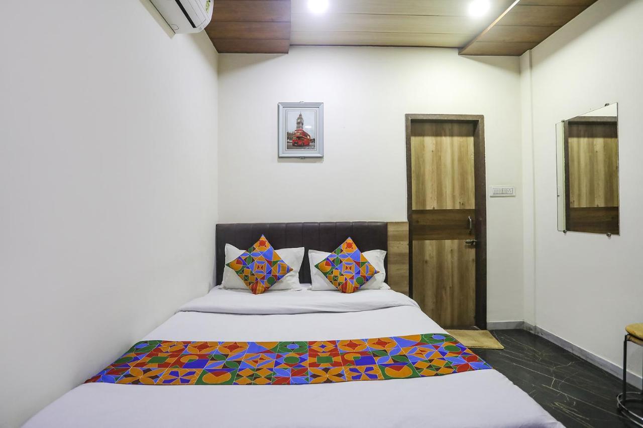 Fabhotel Vedanta Inn - Nr Sitabudli Fort ナーグプル エクステリア 写真