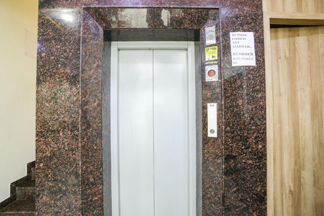 Fabhotel Vedanta Inn - Nr Sitabudli Fort ナーグプル エクステリア 写真